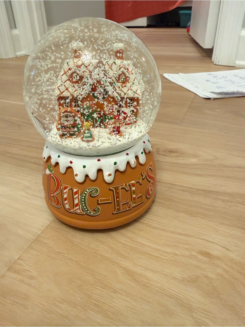 BUC-EES Musical Snow Globe